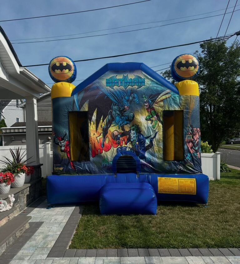 🦇🤡 Hero vs Villain Bounce House